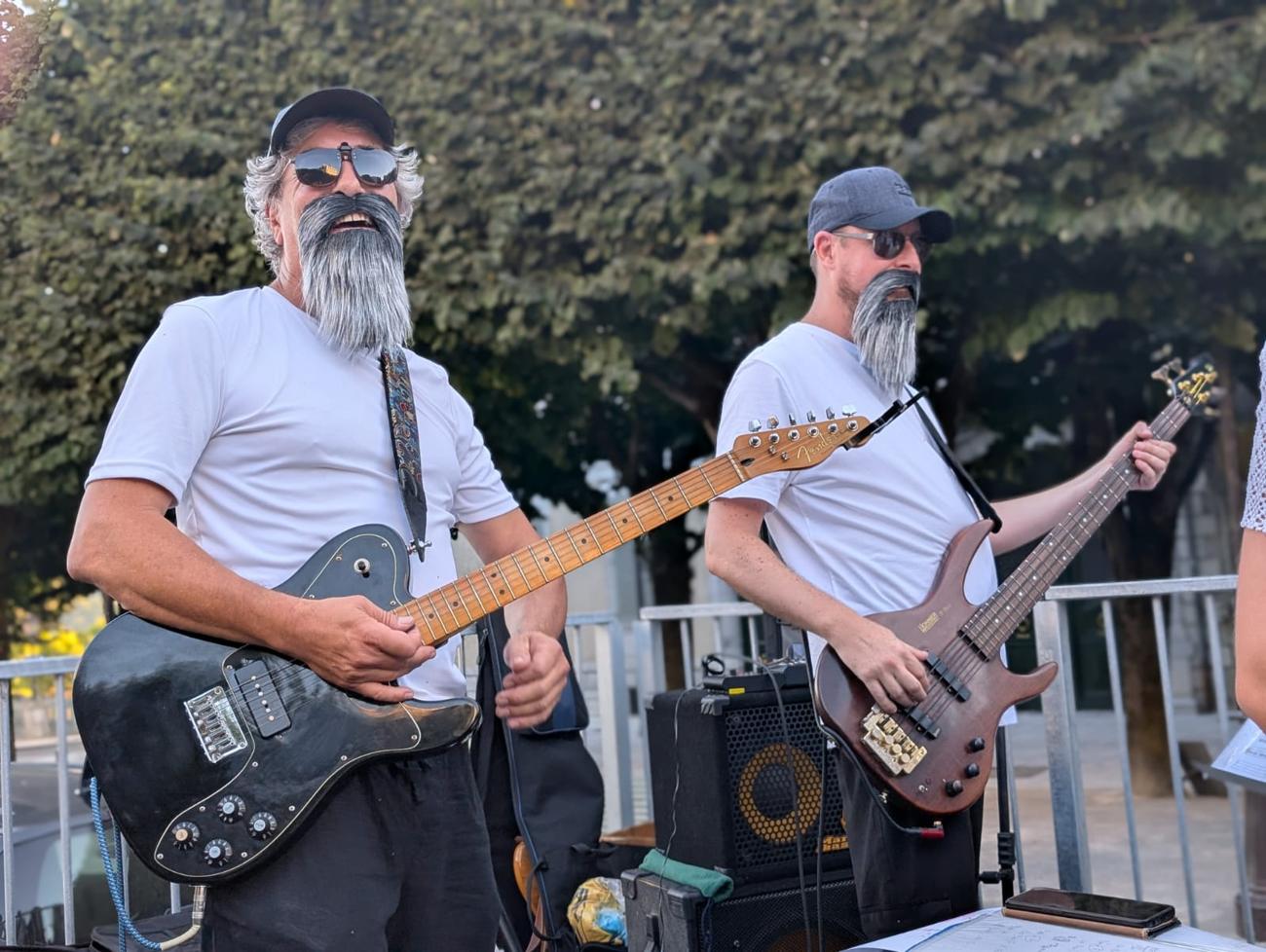 Concert devant la statue d'Henri IV, Pau