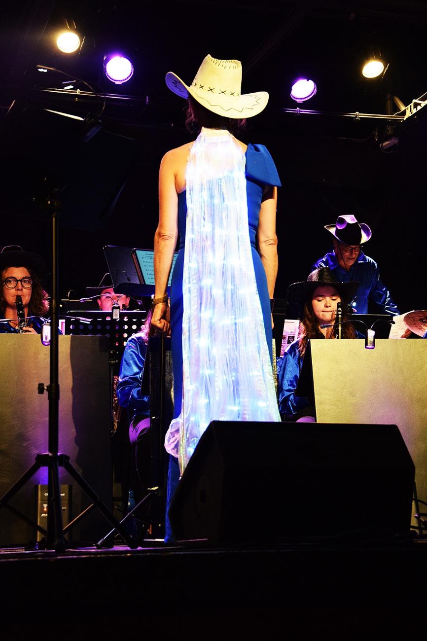 Natacha de dos, robe à LED, Sémeac